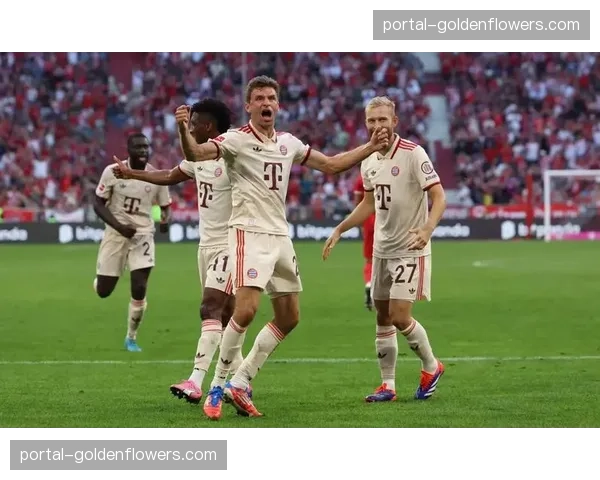 诺伊尔赛后与弗赖堡球员握手,拜仁门神展现体育精神 诺伊尔赛后与弗赖堡球员握手,拜仁门神展现体育精神